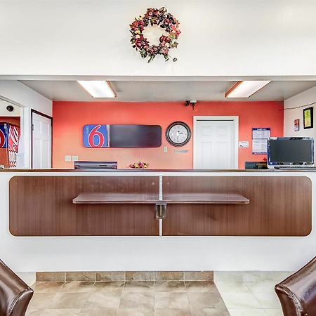 Motel 6-Colby, Ks Екстериор снимка