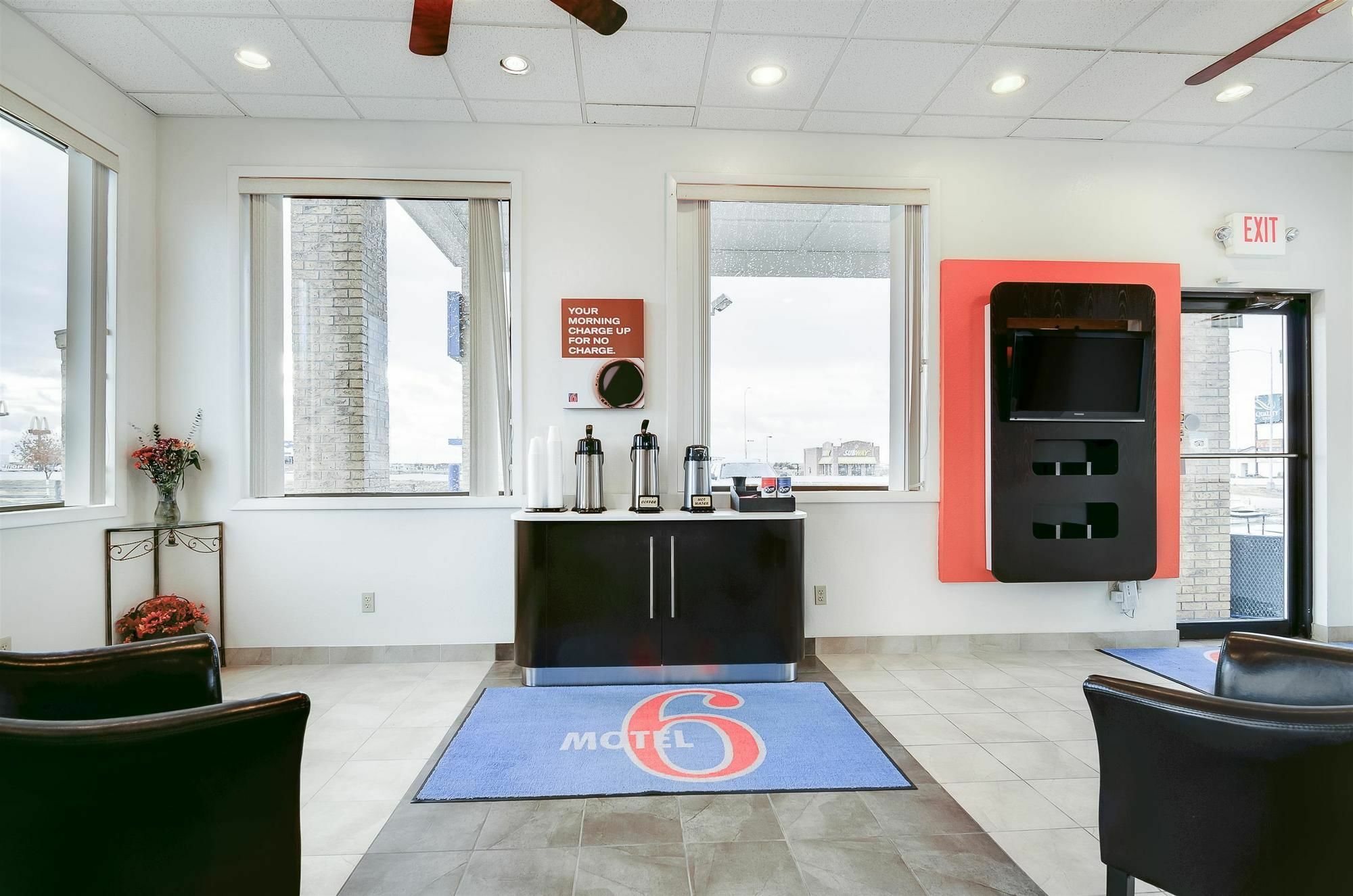 Motel 6-Colby, Ks Екстериор снимка